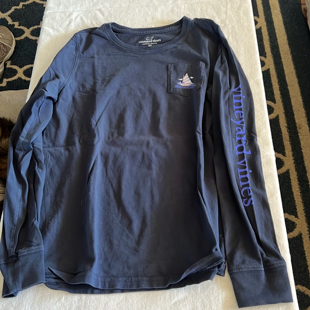 Rarely worn vineyard vines navy long sleeve shirt